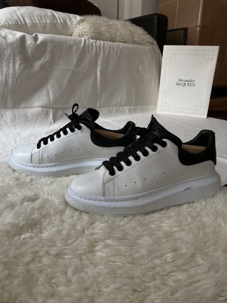 Alexander McQueen Alexander McQueen Oversized Sneaker Size US 11 / EU 44 - 3 Thumbnail