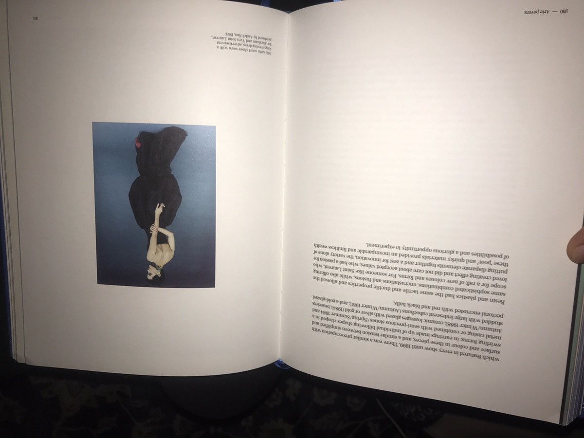 Vintage × Yves Saint Laurent *RARE* OG Print Yves Saint Laurent YSL Accessories Book Size ONE SIZE - 10 Thumbnail
