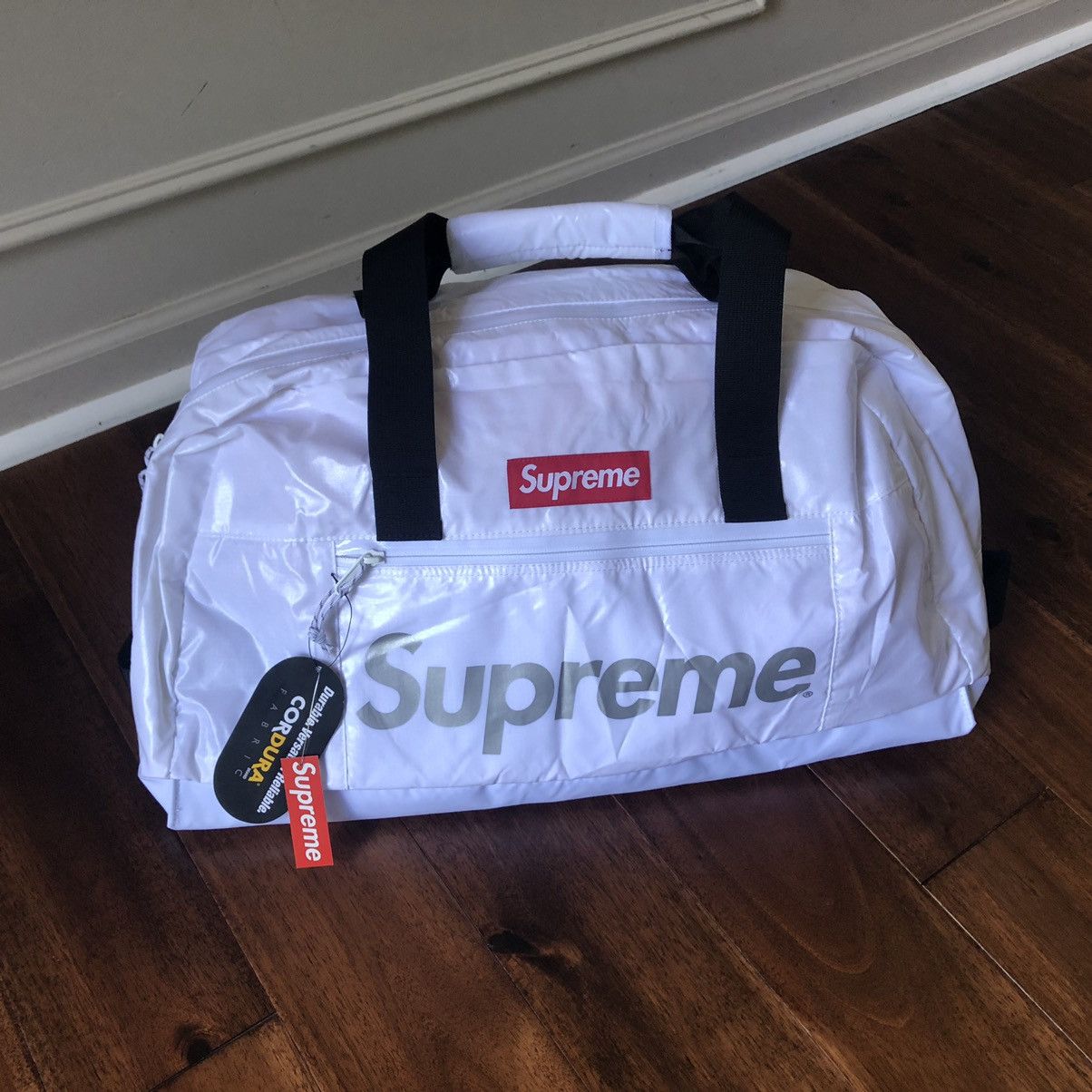 Supreme Duffle Bag White - FW17 - US