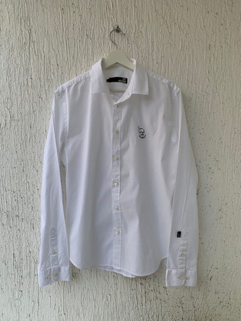 Embroidered Skull Logo shirt