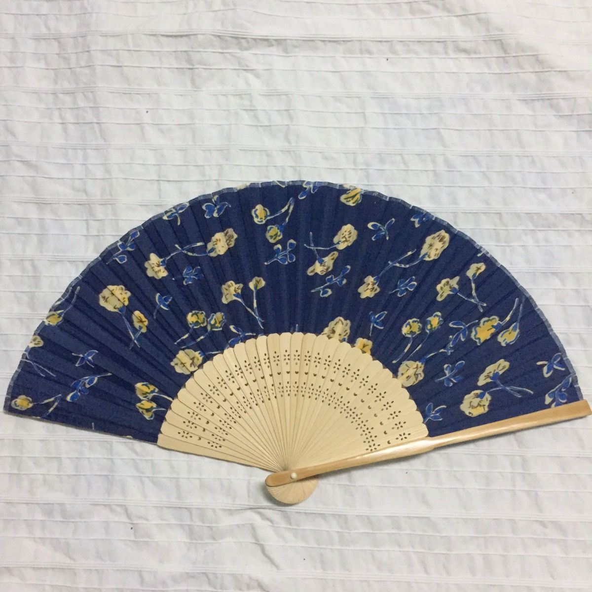Japanese Brand Traditional Japanese Hand Paper Fan Size ONE SIZE - 4 Thumbnail