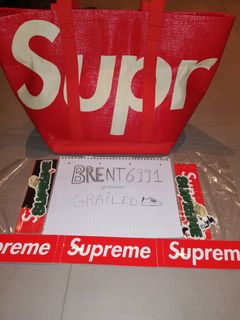 Supreme Raffia Tote in Black