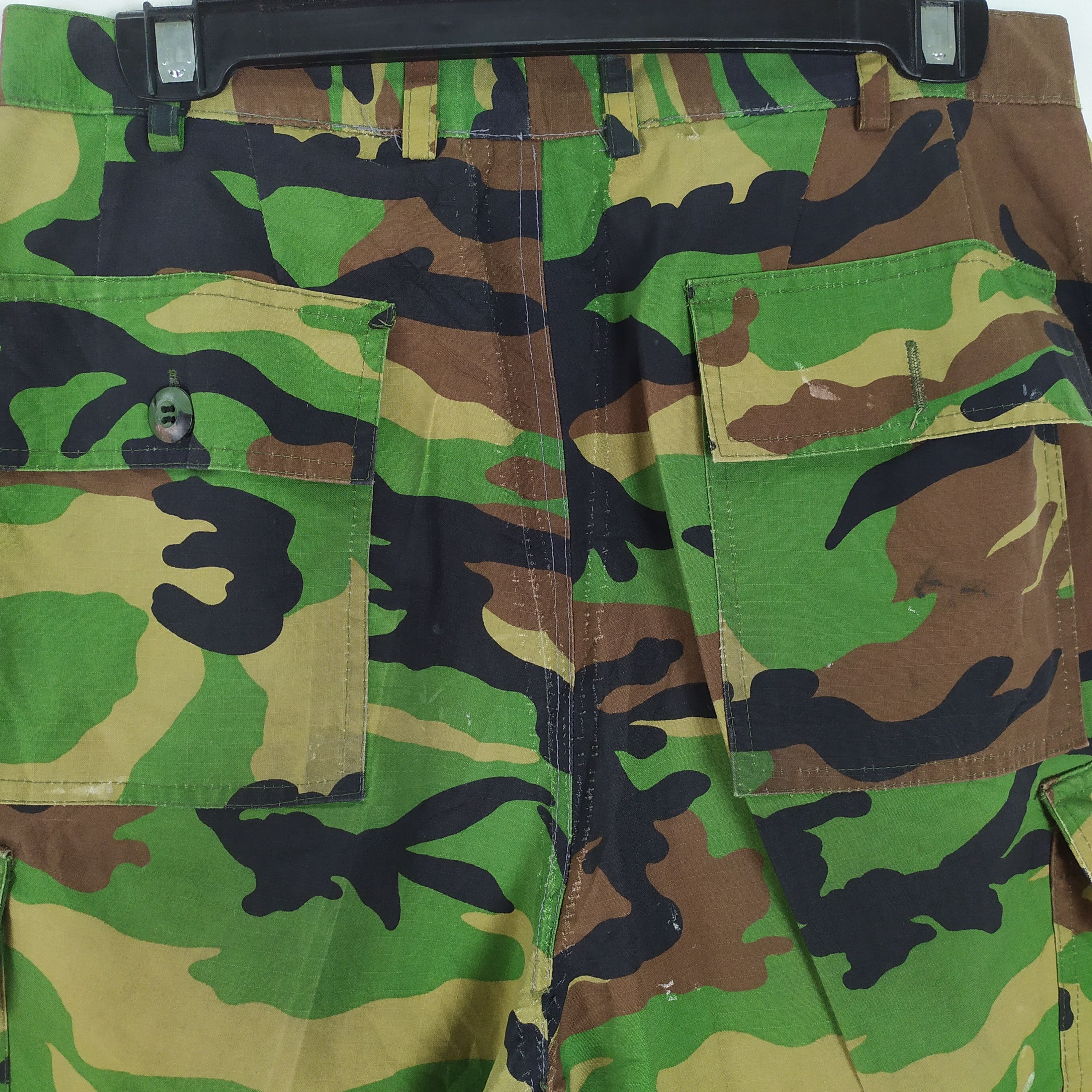 Other Vintage Japan Camo Cargo Pants Size US 29 - 12 Thumbnail
