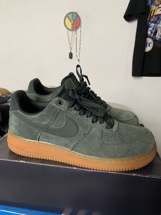 Nike Air Force 1 '07 LV8 Suede - Outdoor Green