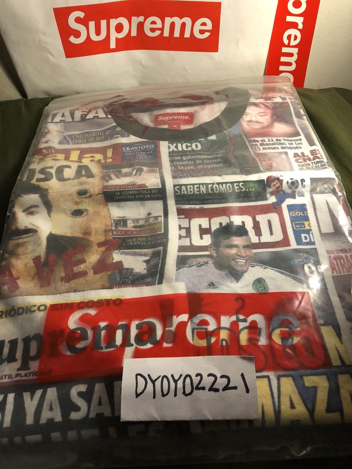 Supreme Supreme headline s/s SS20 Medium(El Chapo) | Grailed