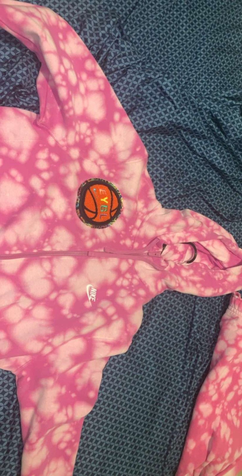 Pink nike best sale eybl hoodie