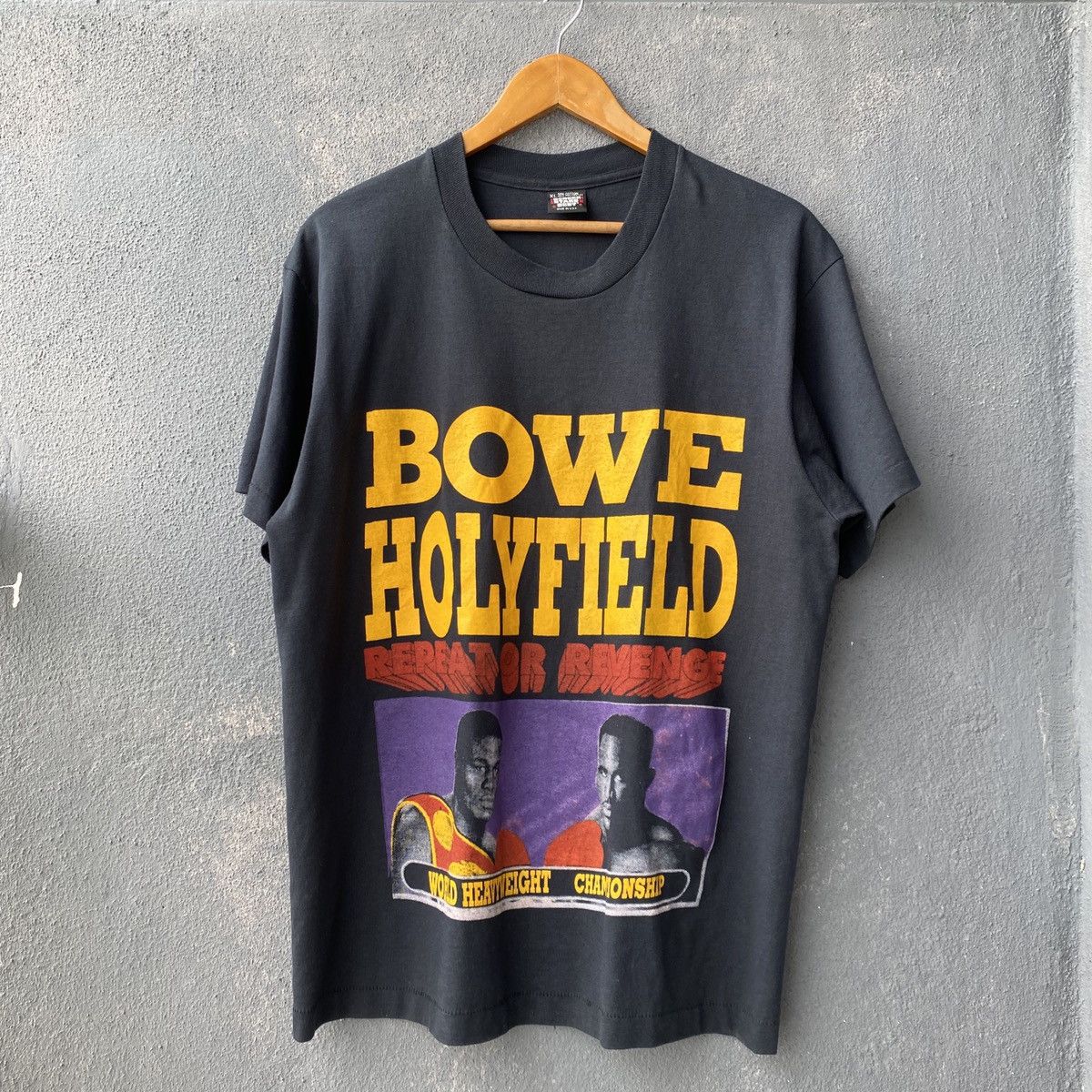 Vintage Vintage Bootleg 1993 Bowe VS Holyfield Rap Tee Boxing