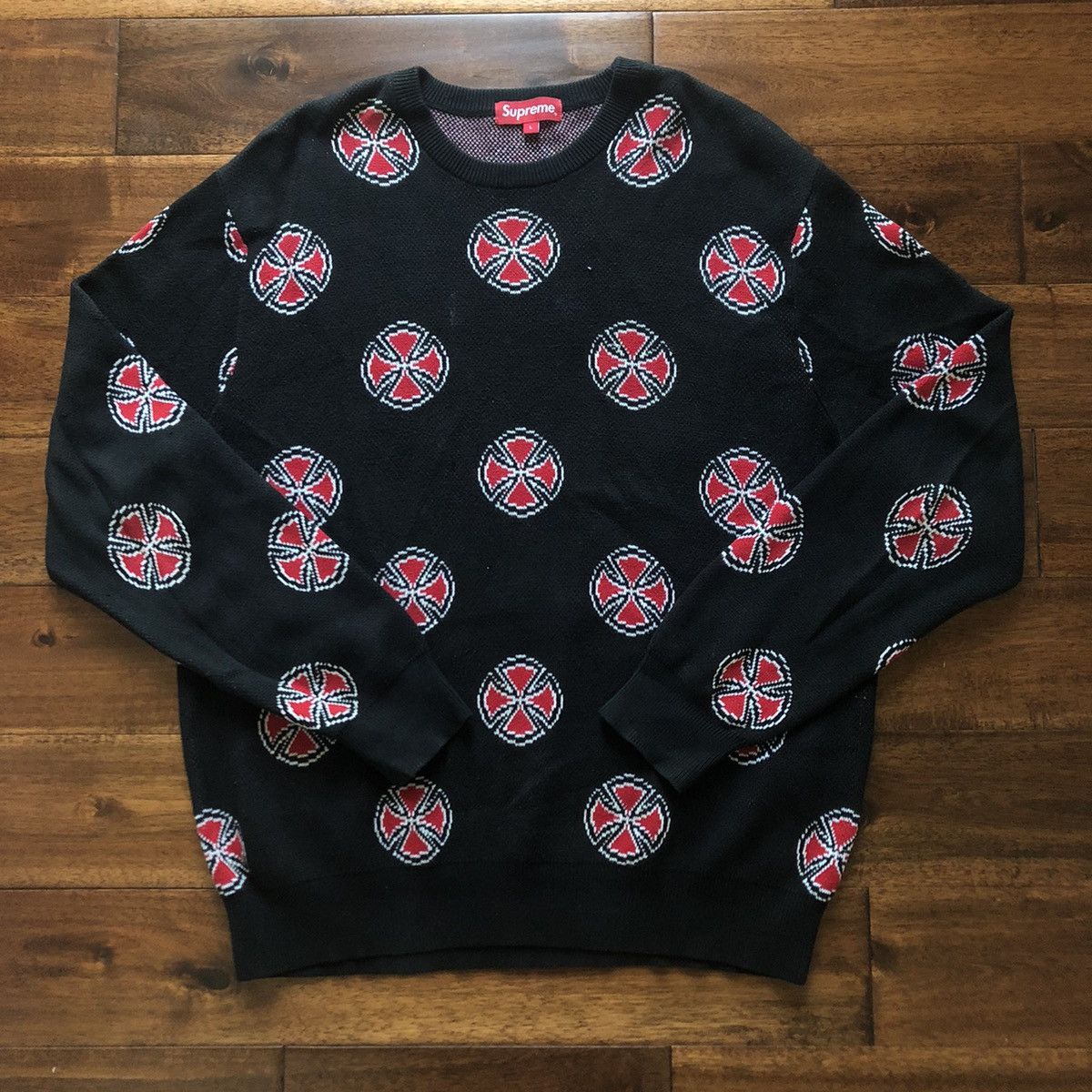 Supreme Supreme independent sweater | Grailed