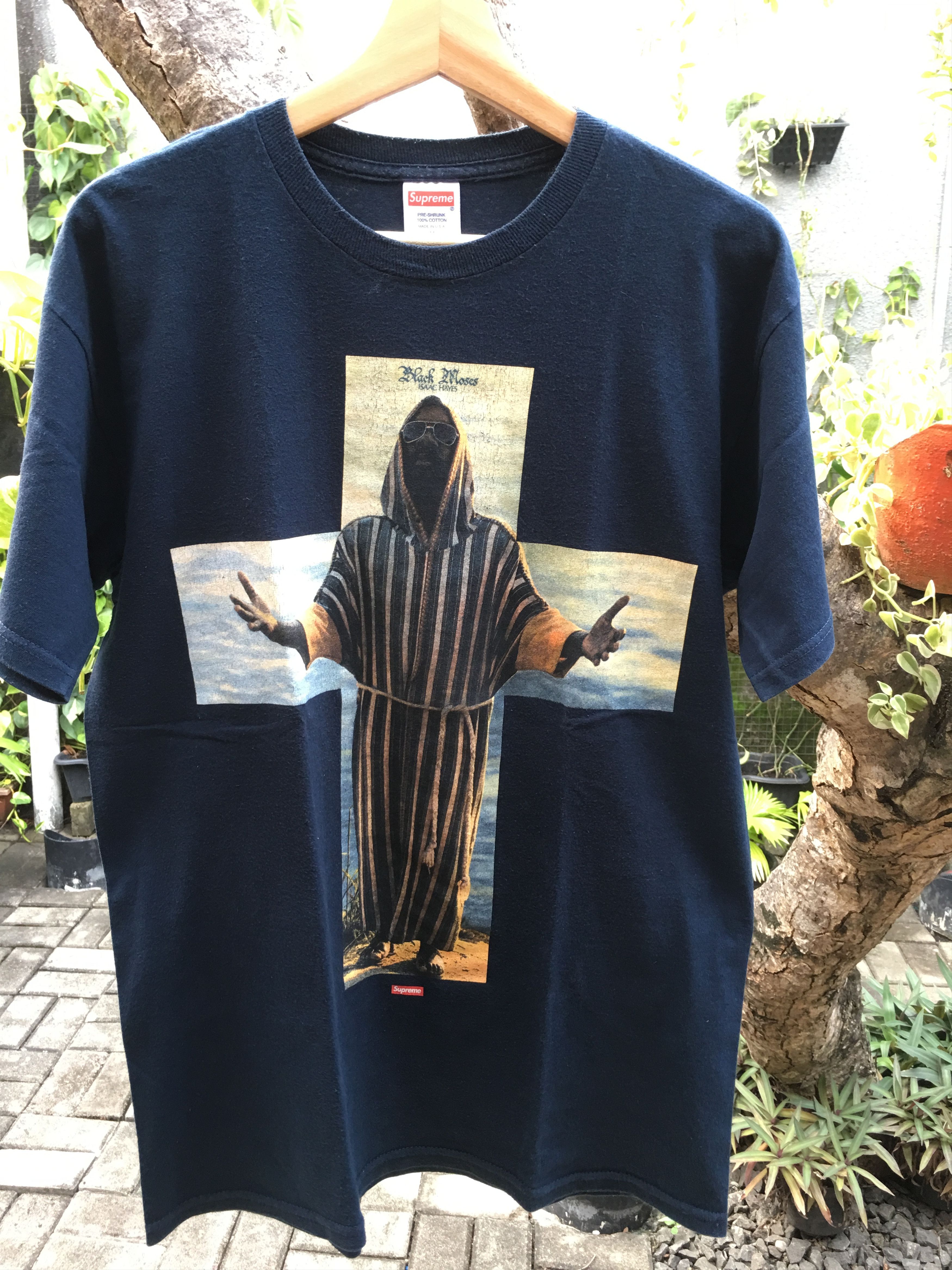 SUPREME BLACK MOSES TEE ISAAC HAYES WHITE LARGE STAX BOX
