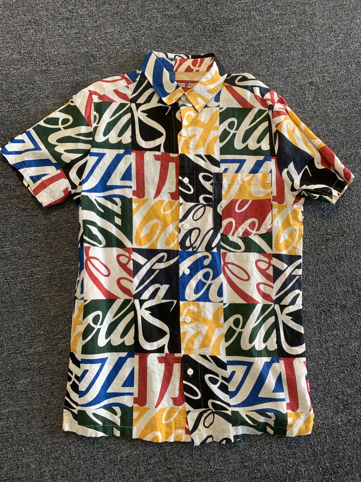 KITH × Coca-Cola Hawaiian Button Up-DAIWA PIER39 Tech Regular 