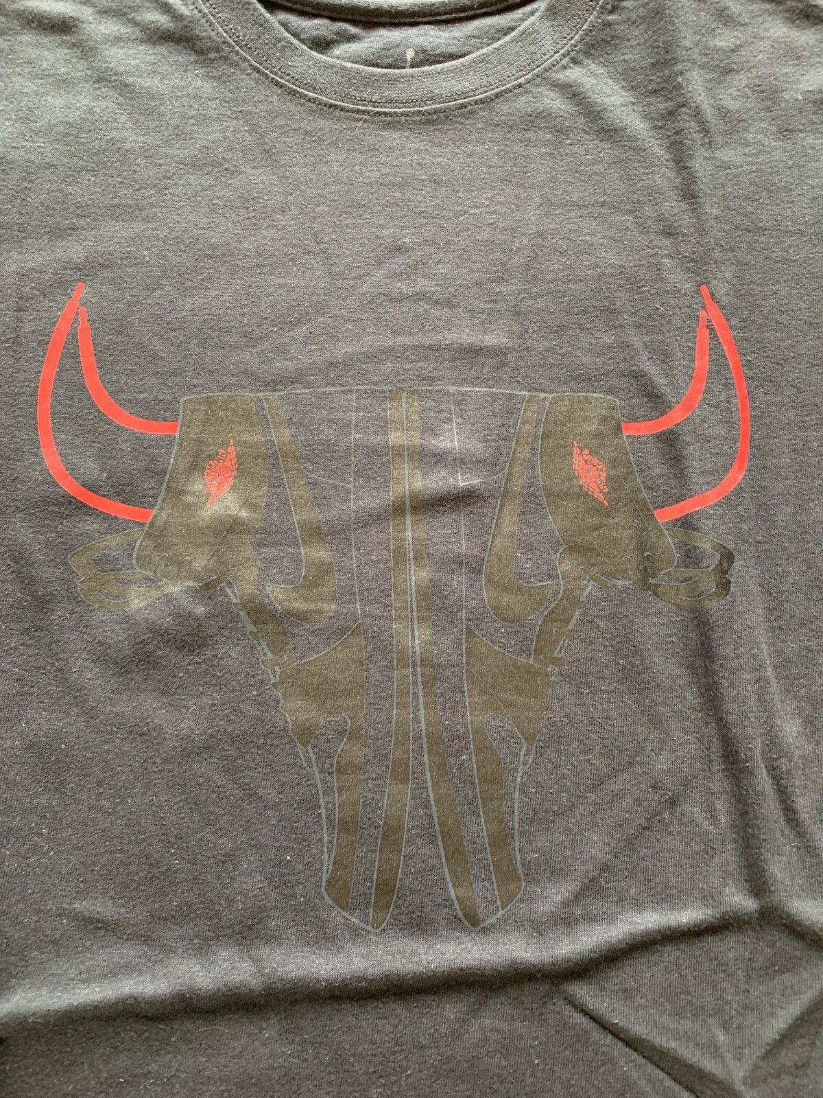 Jordan Brand Jordan 1 bulls t shirt Size US M / EU 48-50 / 2 - 2 Thumbnail