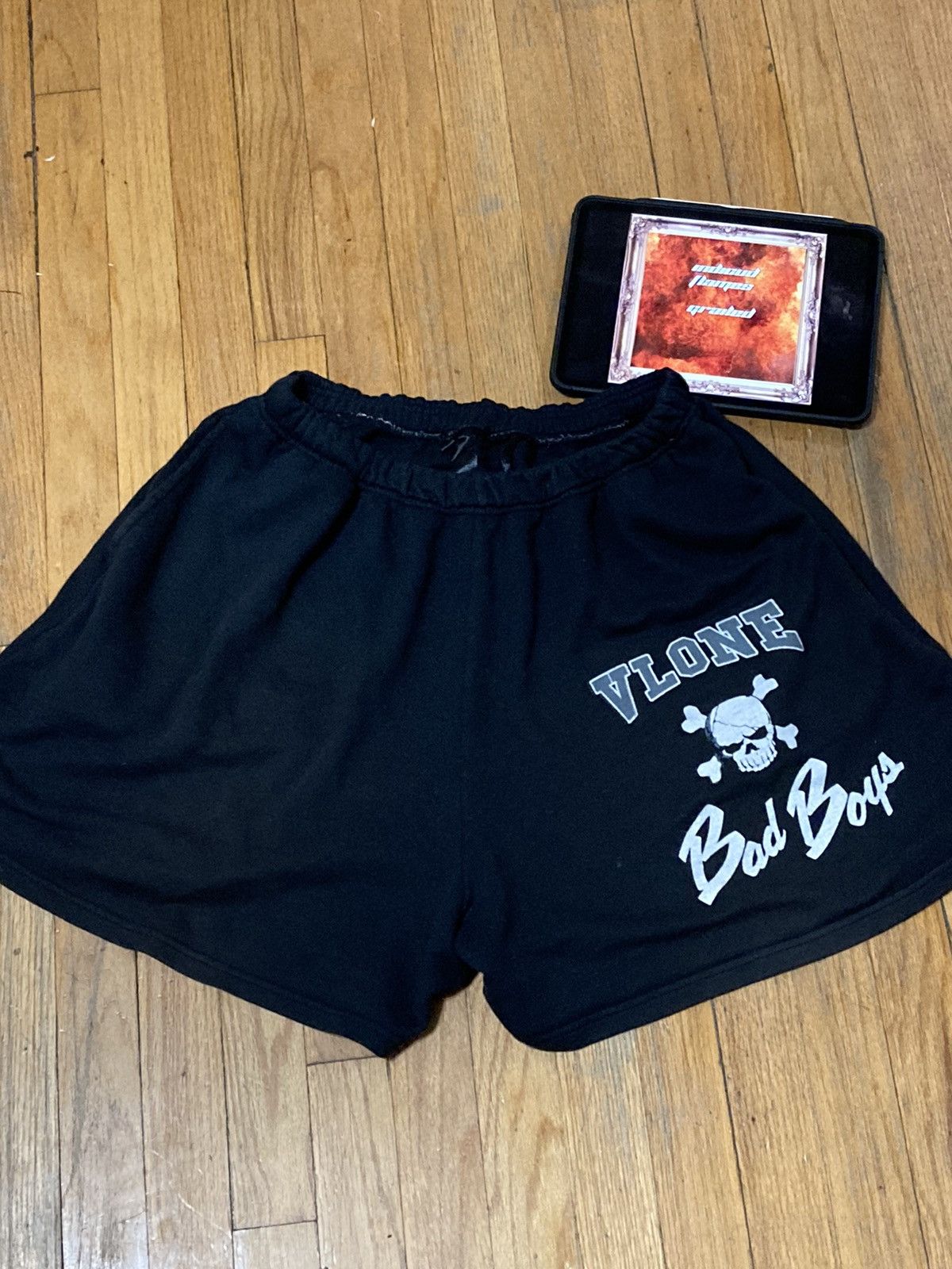 VLone bad sale boy shorts