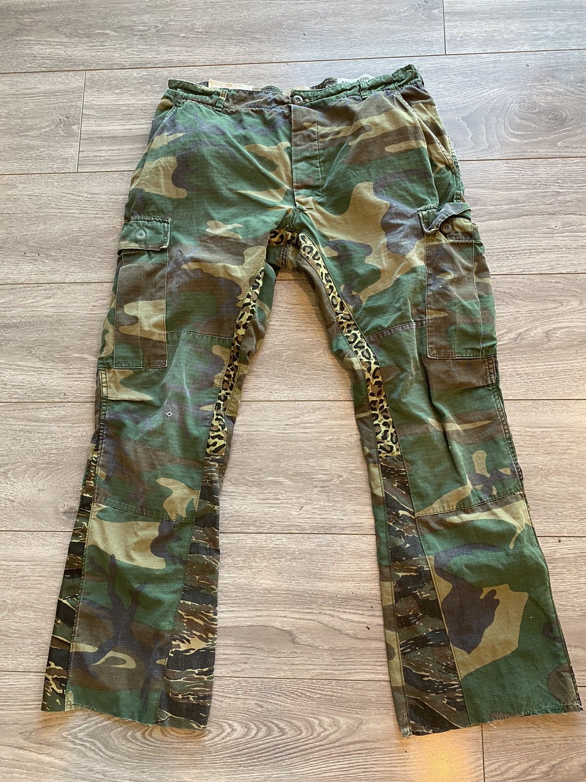Gallery Dept. Gallery Dept. Camo Flared Cargo Pants Grailed