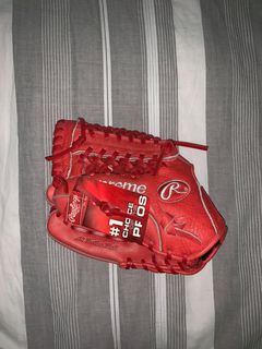 NTWRK - Supreme x Rawlings Baseball Glove Red