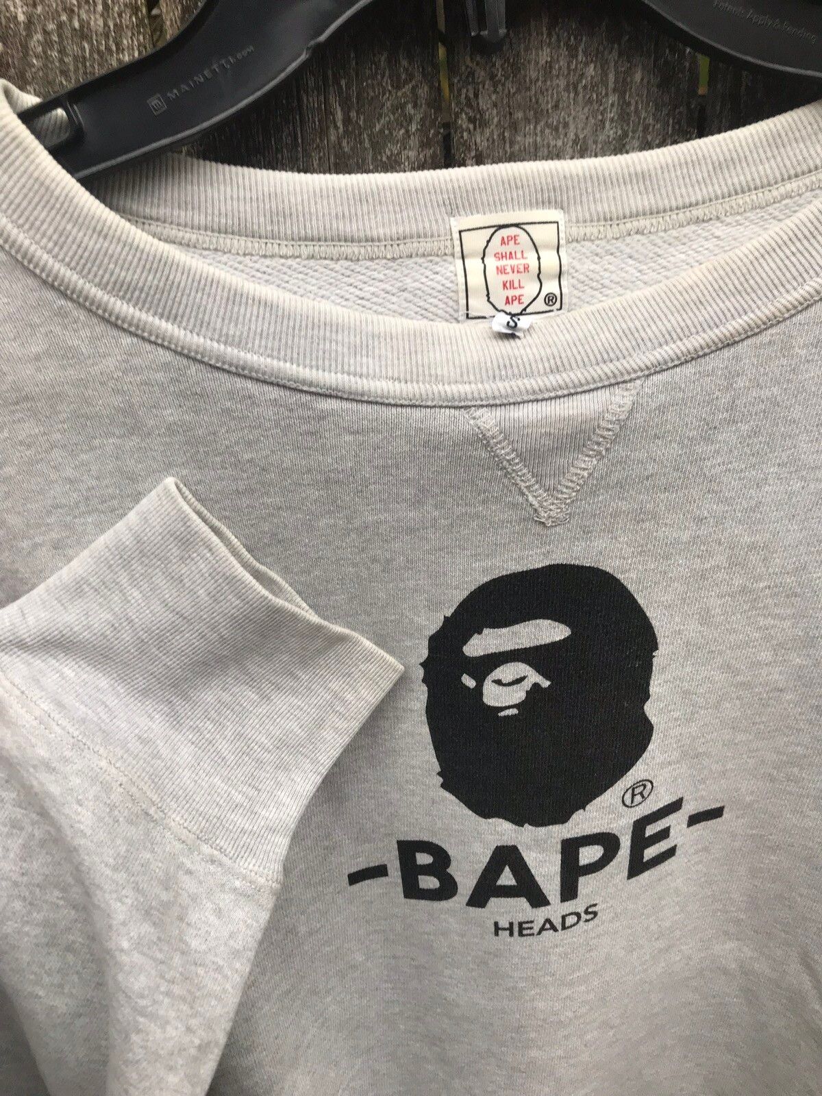 Bape Rare 2002 OG Bape Heads Crewneck Sweatshirt y2k vintage Size US S / EU 44-46 / 1 - 1 Preview