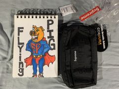 Supreme small outlet zip pouch black