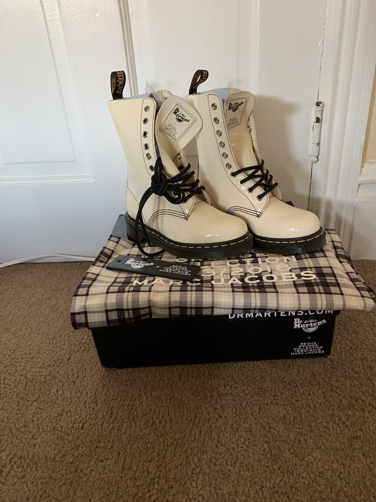 marc jacobs dr martens boots