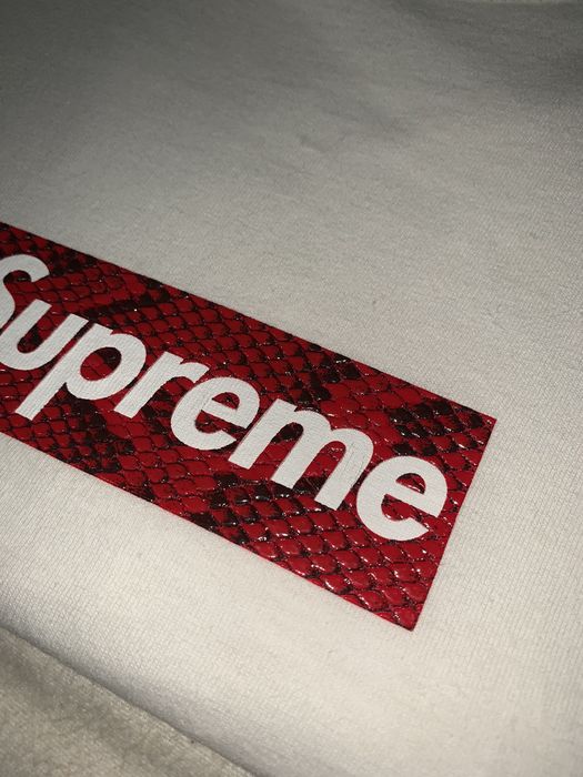 Supreme snakeskin box top logo