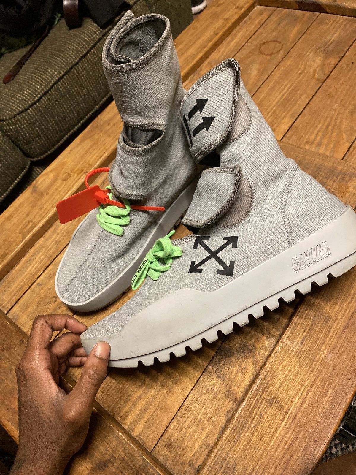 Off white shops cst 100