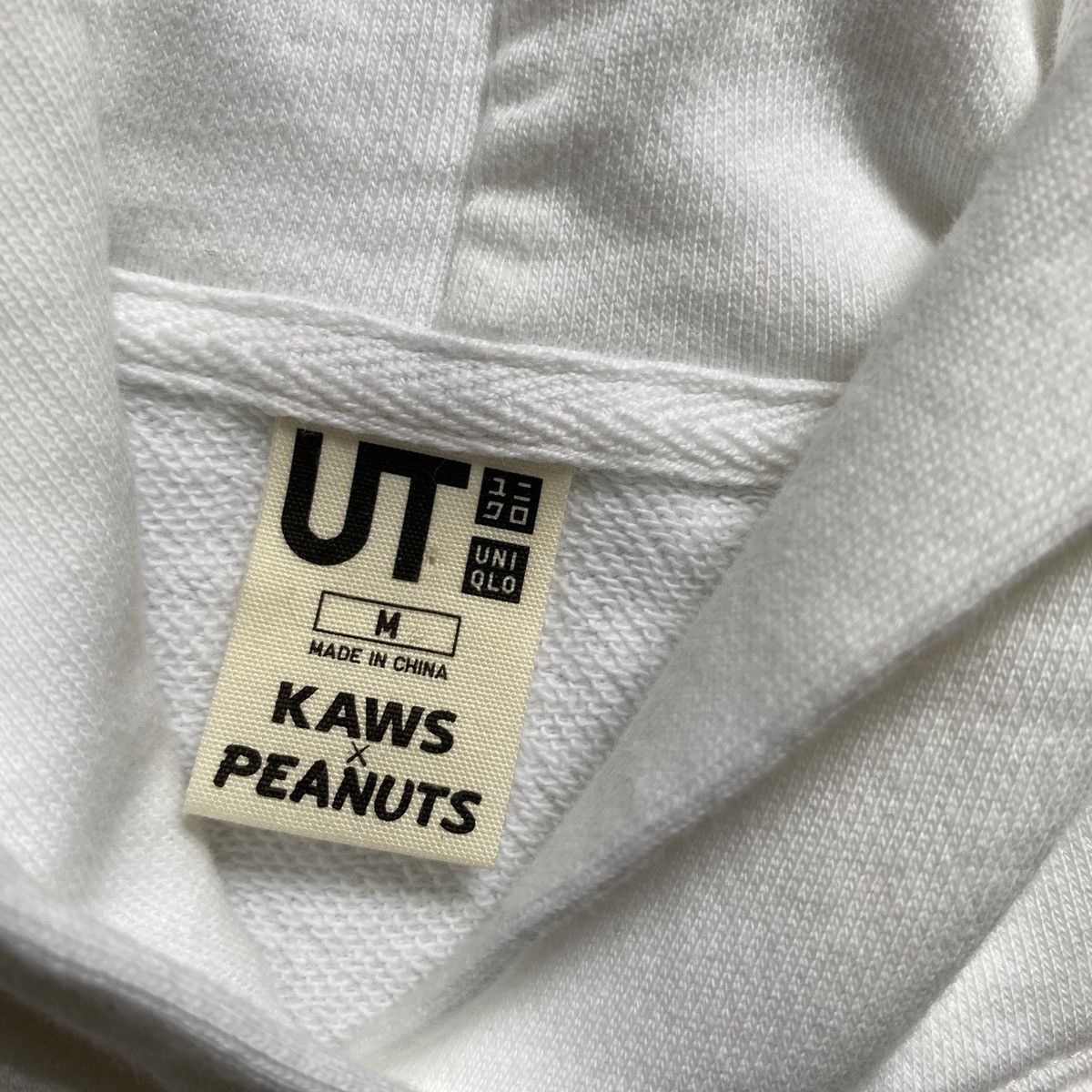 Kaws × Peanuts × Uniqlo SNOOPY JOE KAWS GRAPHIC HOODIE Size US M / EU 48-50 / 2 - 3 Thumbnail
