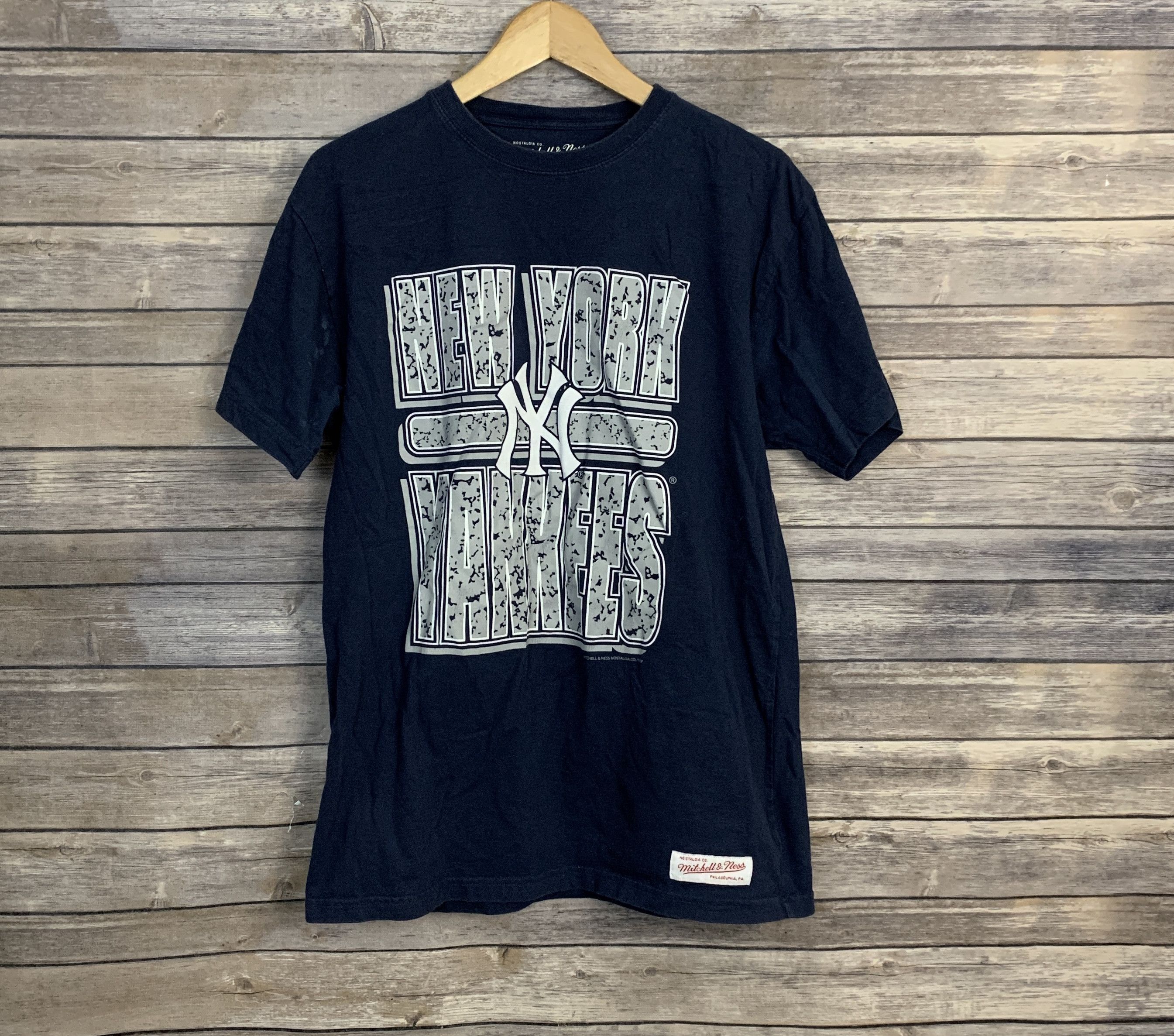 【KOOLOSET】Yankees Mash Over Half Tee womens-mitchell-and-ness-black