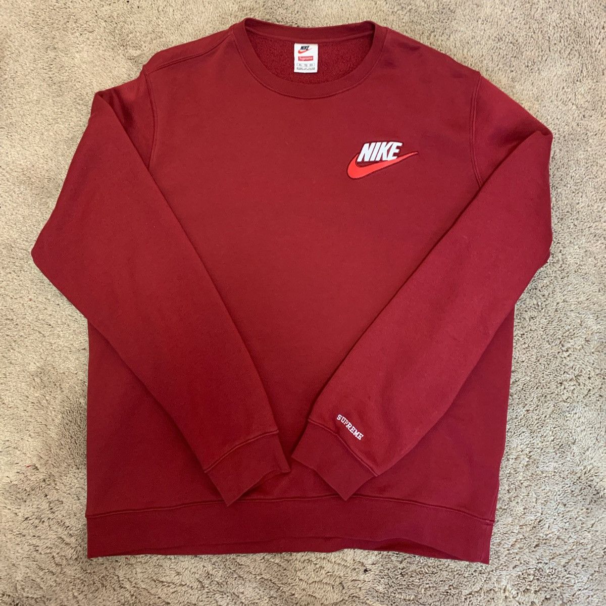Supreme Supreme X Nike Red Crewneck size XL Size US XL / EU 56 / 4 - 1 Thumbnail