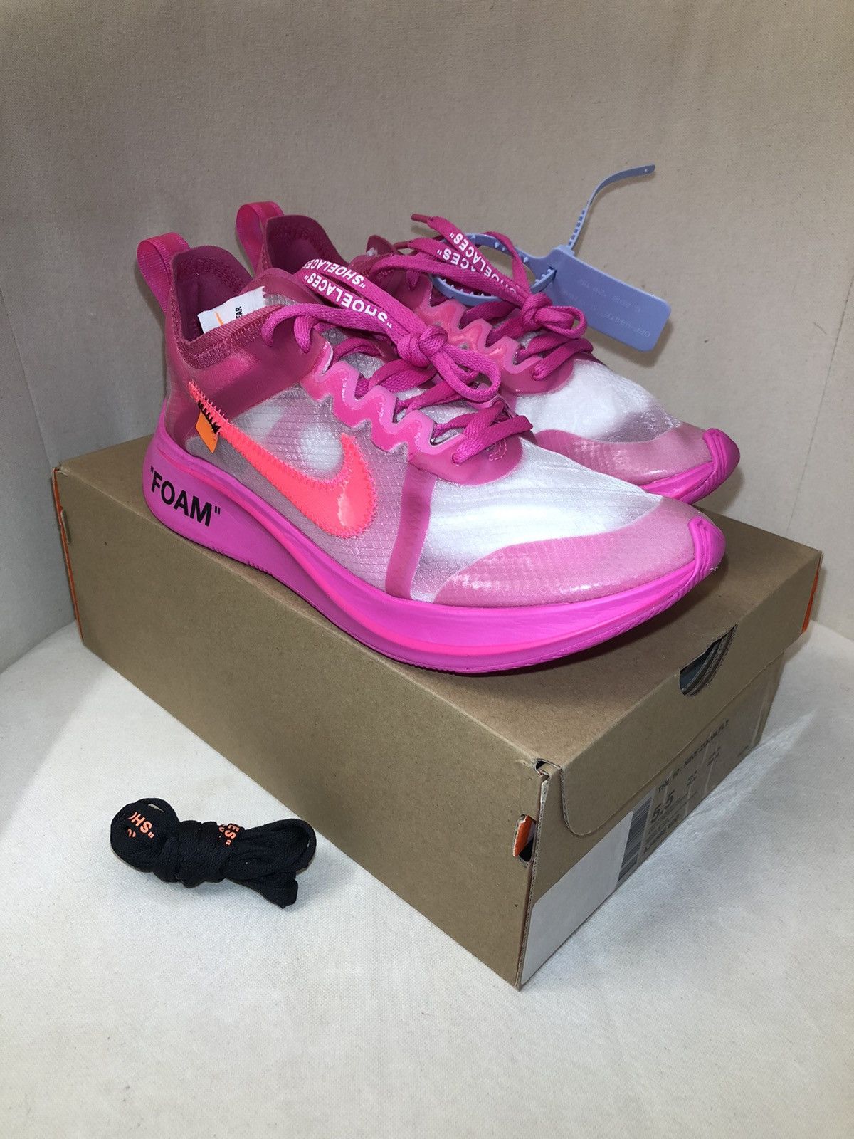 Off-White Nike Offwhite OFF-WHITE x Zoom Fly SP Tulip Pink 2018 Size US 5.5 / EU 38 - 1 Thumbnail