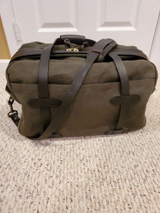 filson medium travel bag 246