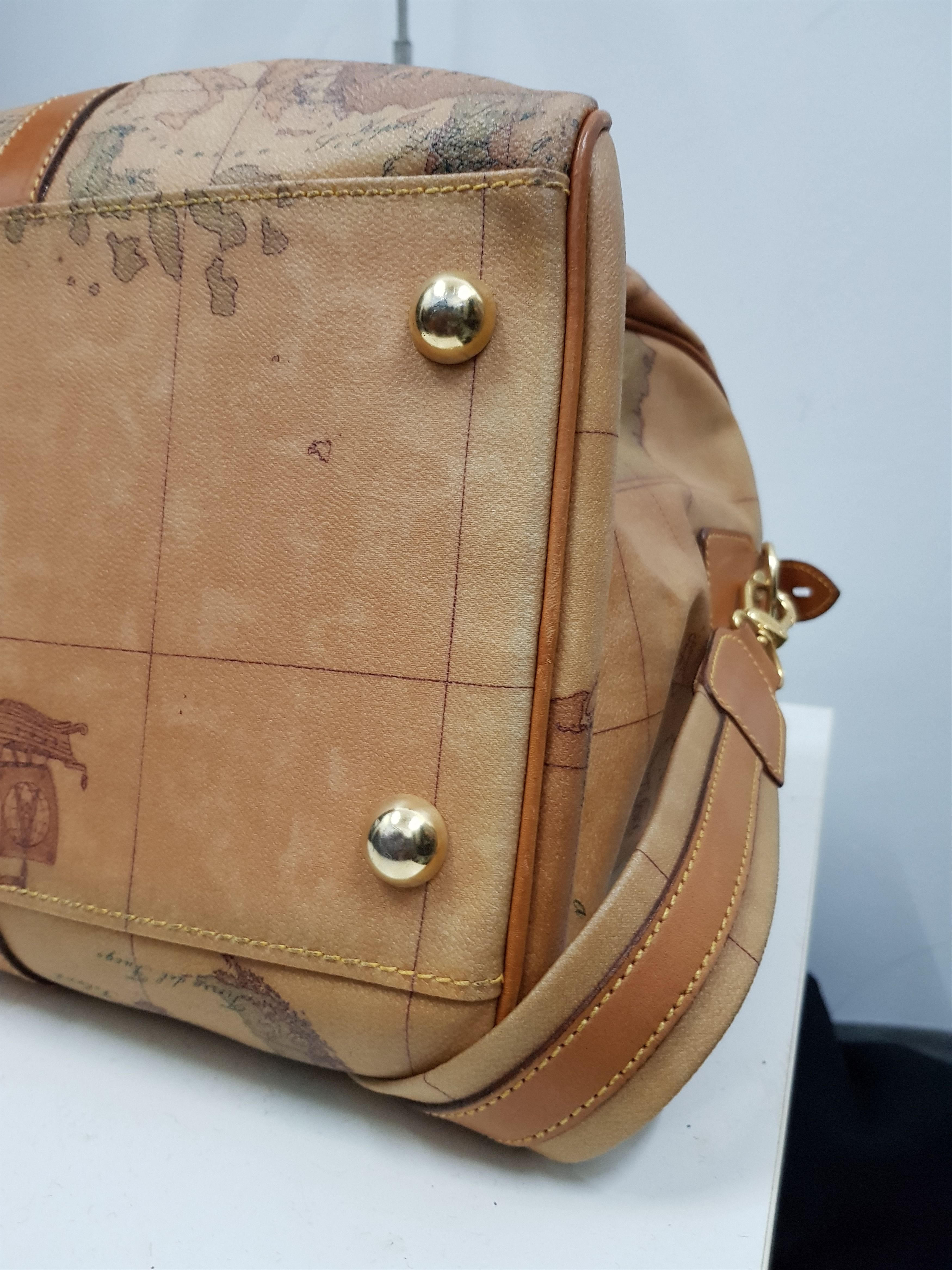 Alviero Martini Authentic 🔥 Alviero Martini Travel Bag Italy Size ONE SIZE - 10 Thumbnail