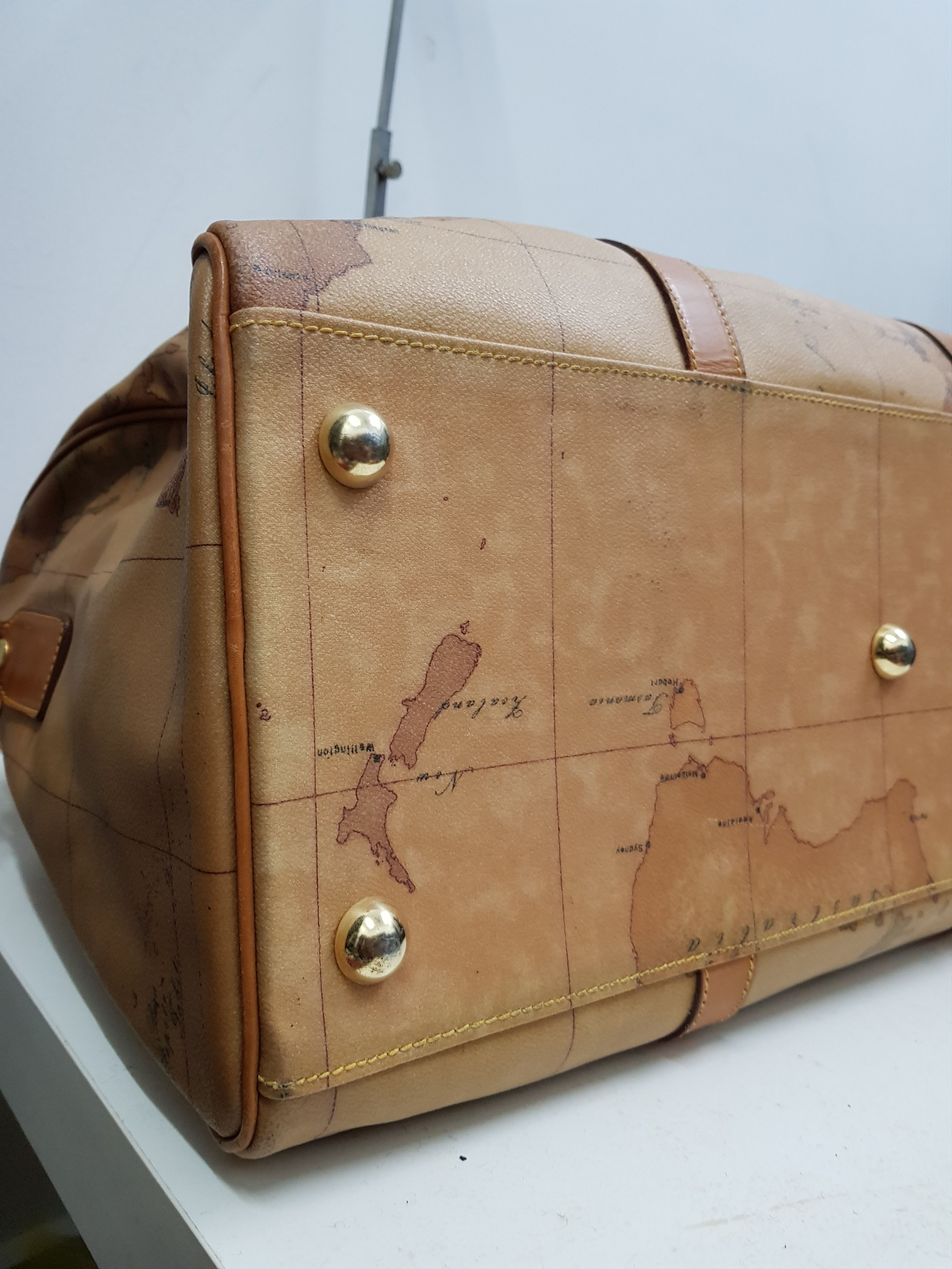 Alviero Martini Authentic 🔥 Alviero Martini Travel Bag Italy Size ONE SIZE - 11 Thumbnail