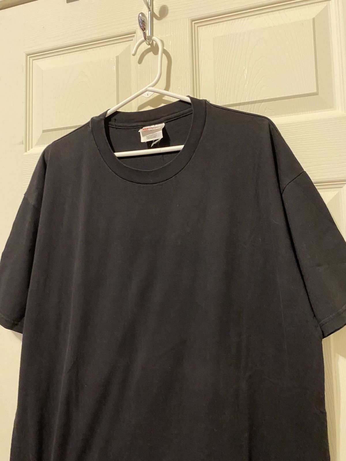 Vintage Vintage Skulls Back Print Blank Hanes Tee Size US XL / EU 56 / 4 - 2 Thumbnail
