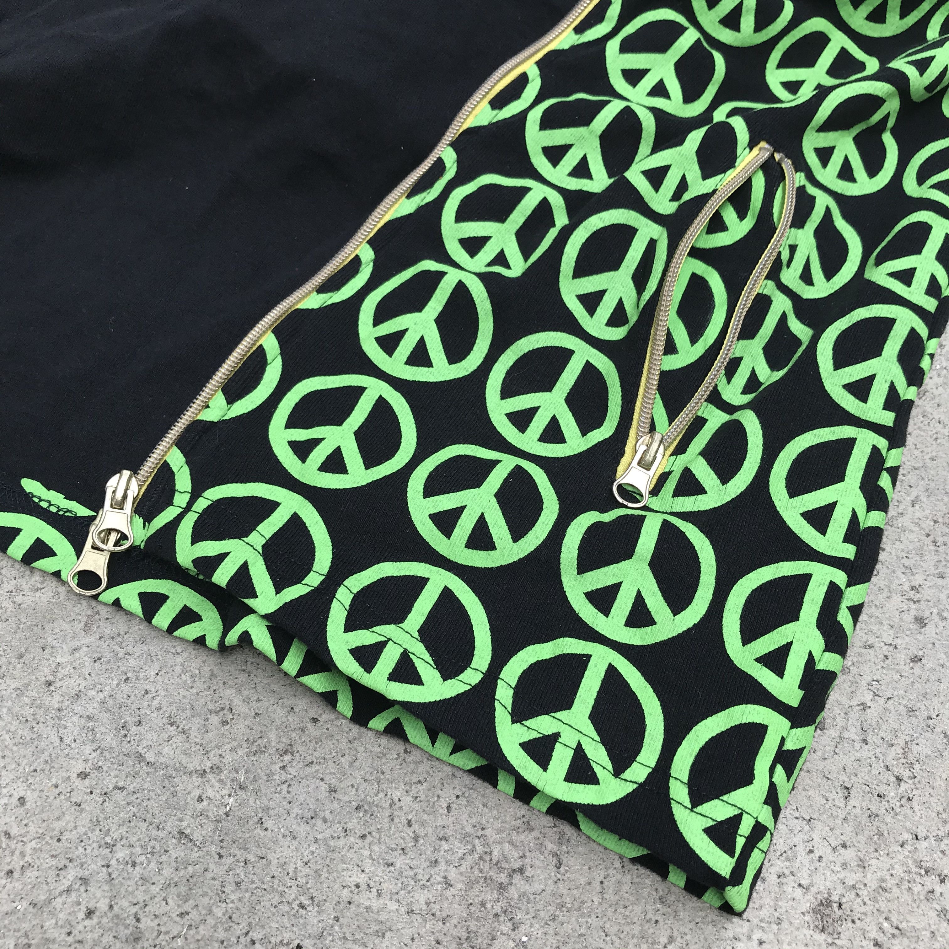 Vintage Vintage Y2K Peace Hoodie Sweatshirt Sweater Long Sleeve Size US L / EU 52-54 / 3 - 10 Thumbnail