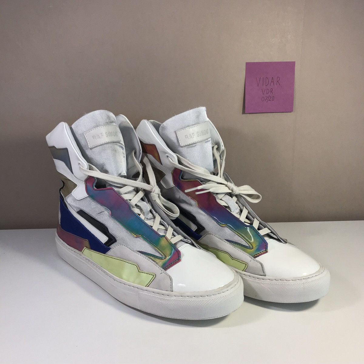 Raf hot sale simons holographic