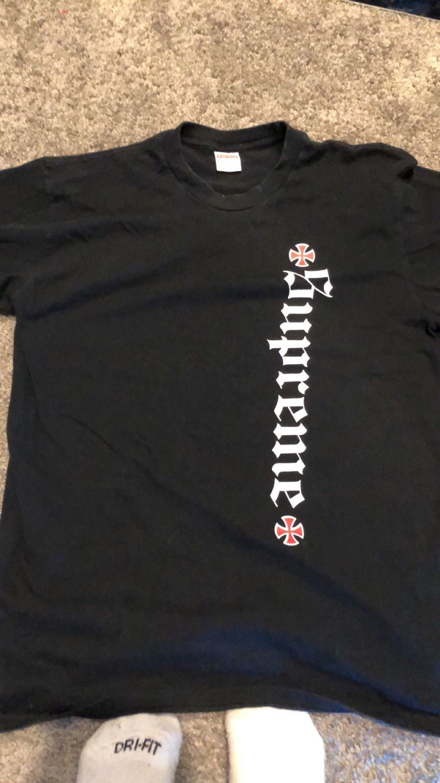 Supreme Old English jipped Tee Black