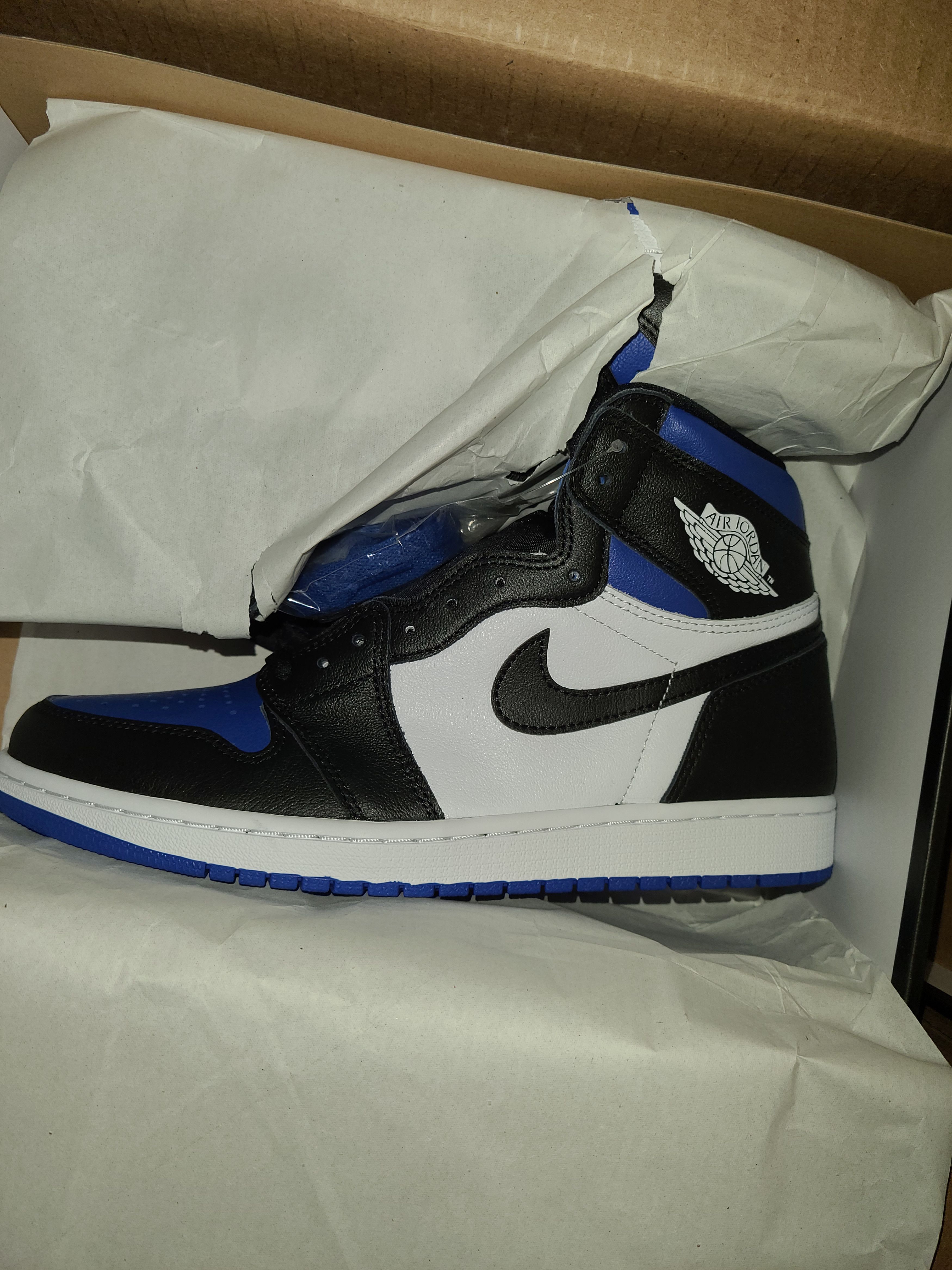 Jordan Brand × Nike Jordan 1 Retro High OG Royal Toe Size US 10.5 / EU 43-44 - 3 Thumbnail