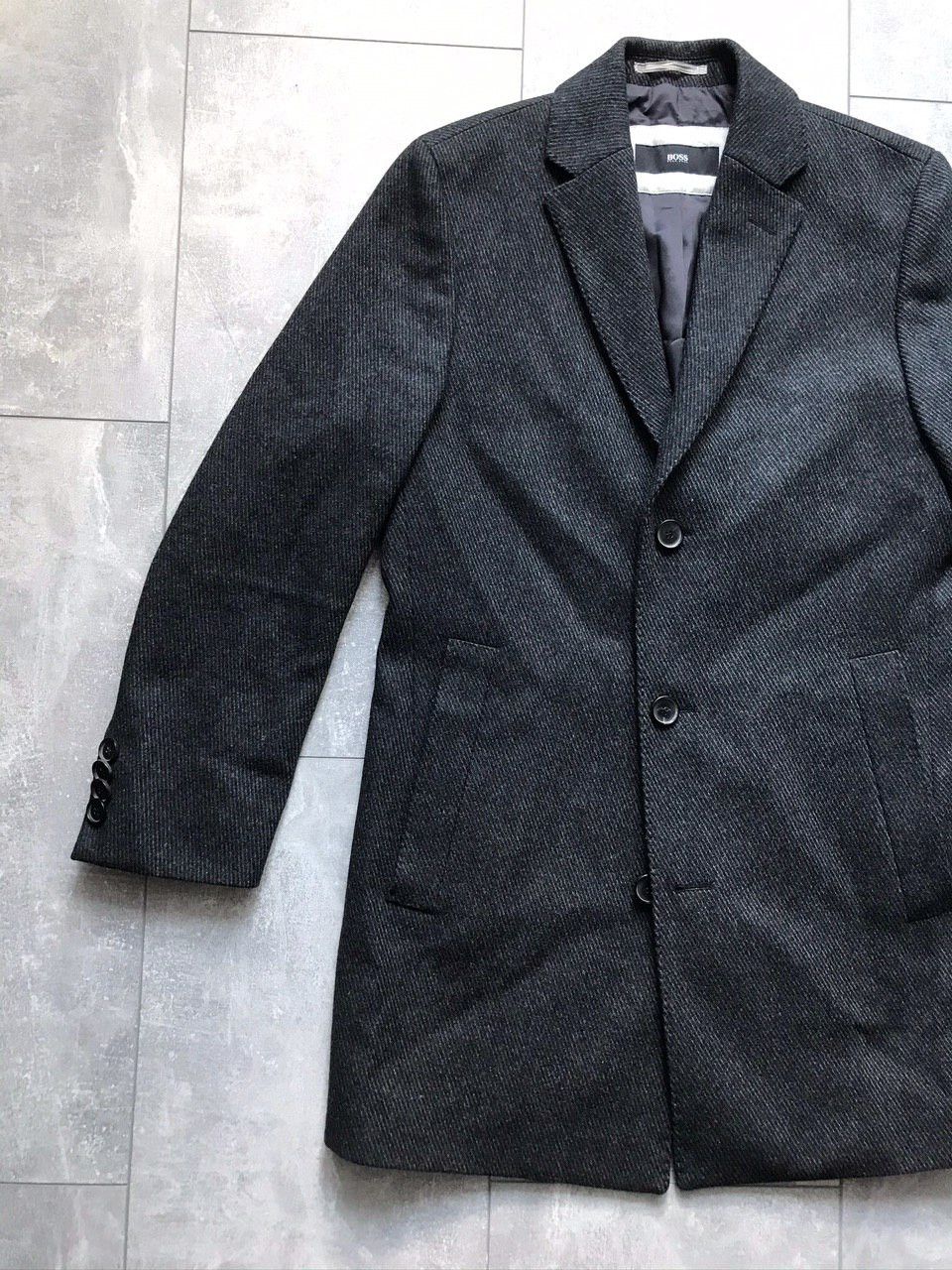 Hugo Boss Hugo boss mans wool grey coat Size US S / EU 44-46 / 1 - 3 Thumbnail