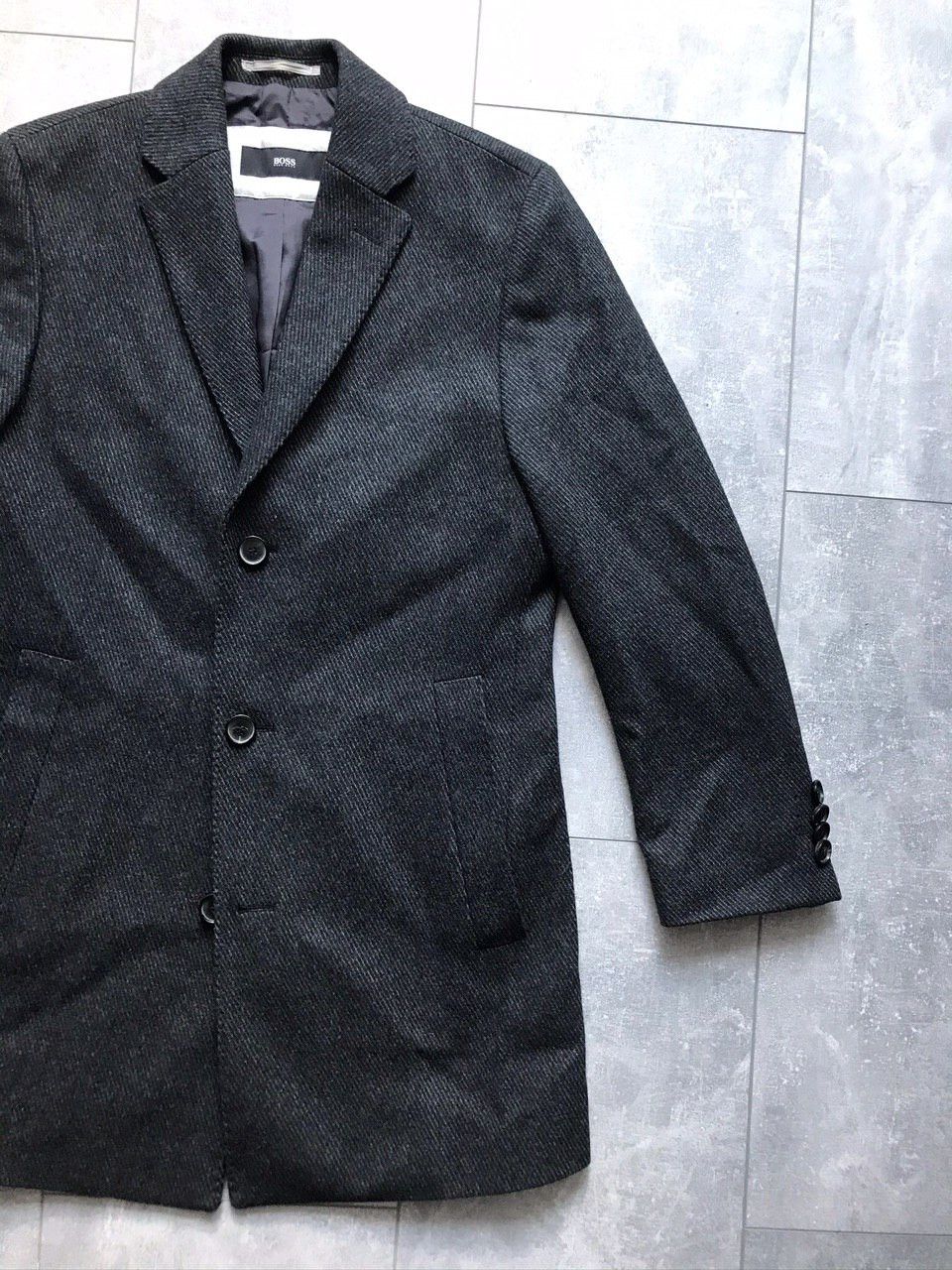Hugo Boss Hugo boss mans wool grey coat Size US S / EU 44-46 / 1 - 4 Thumbnail