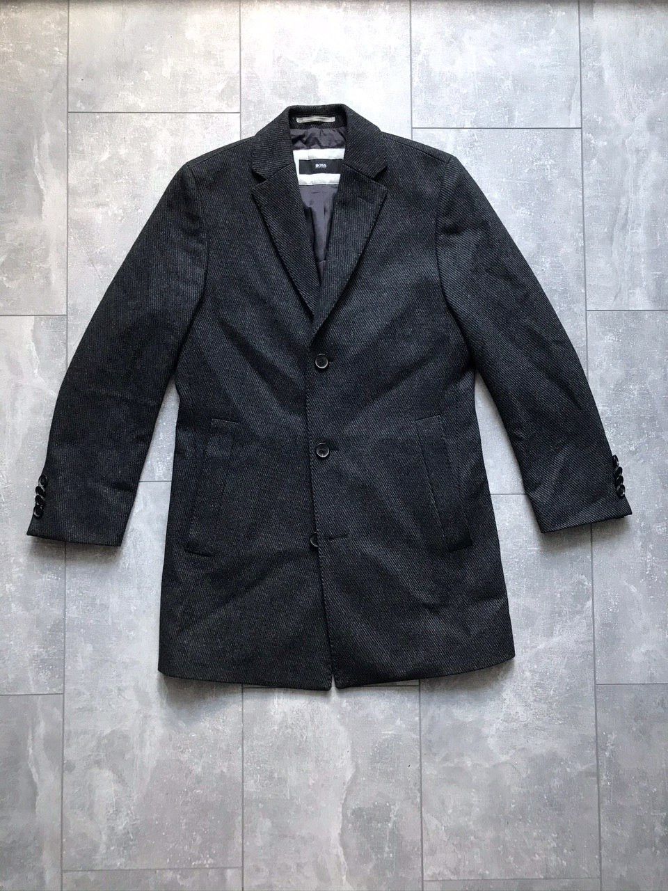 Hugo Boss Hugo boss mans wool grey coat Size US S / EU 44-46 / 1 - 2 Thumbnail
