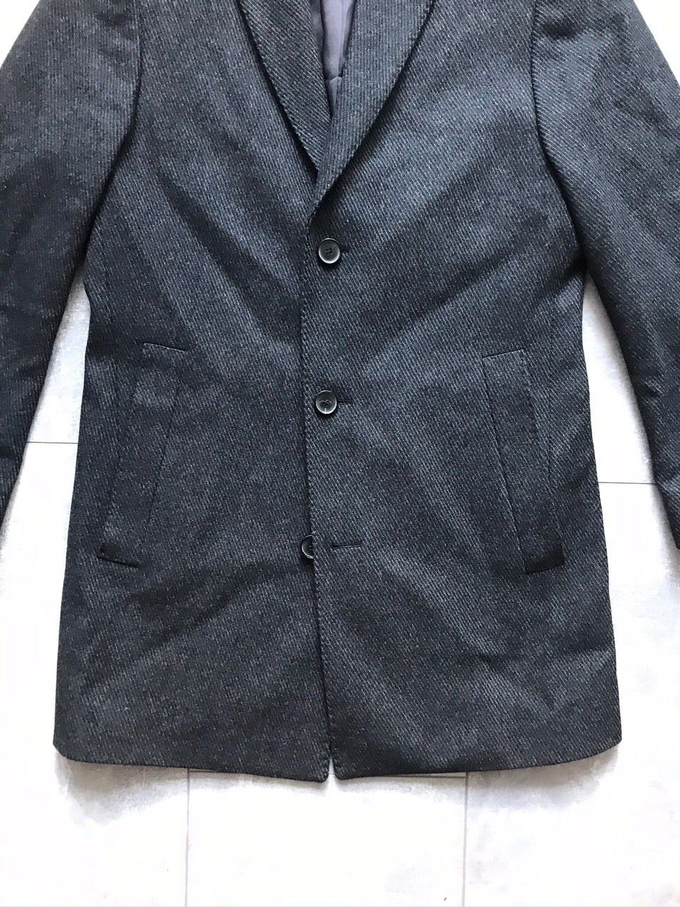 Hugo Boss Hugo boss mans wool grey coat Size US S / EU 44-46 / 1 - 6 Thumbnail