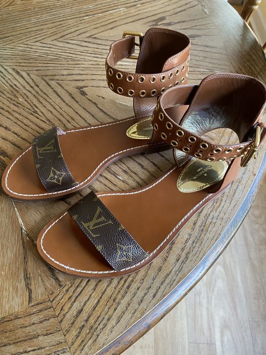 Passenger flat online sandal