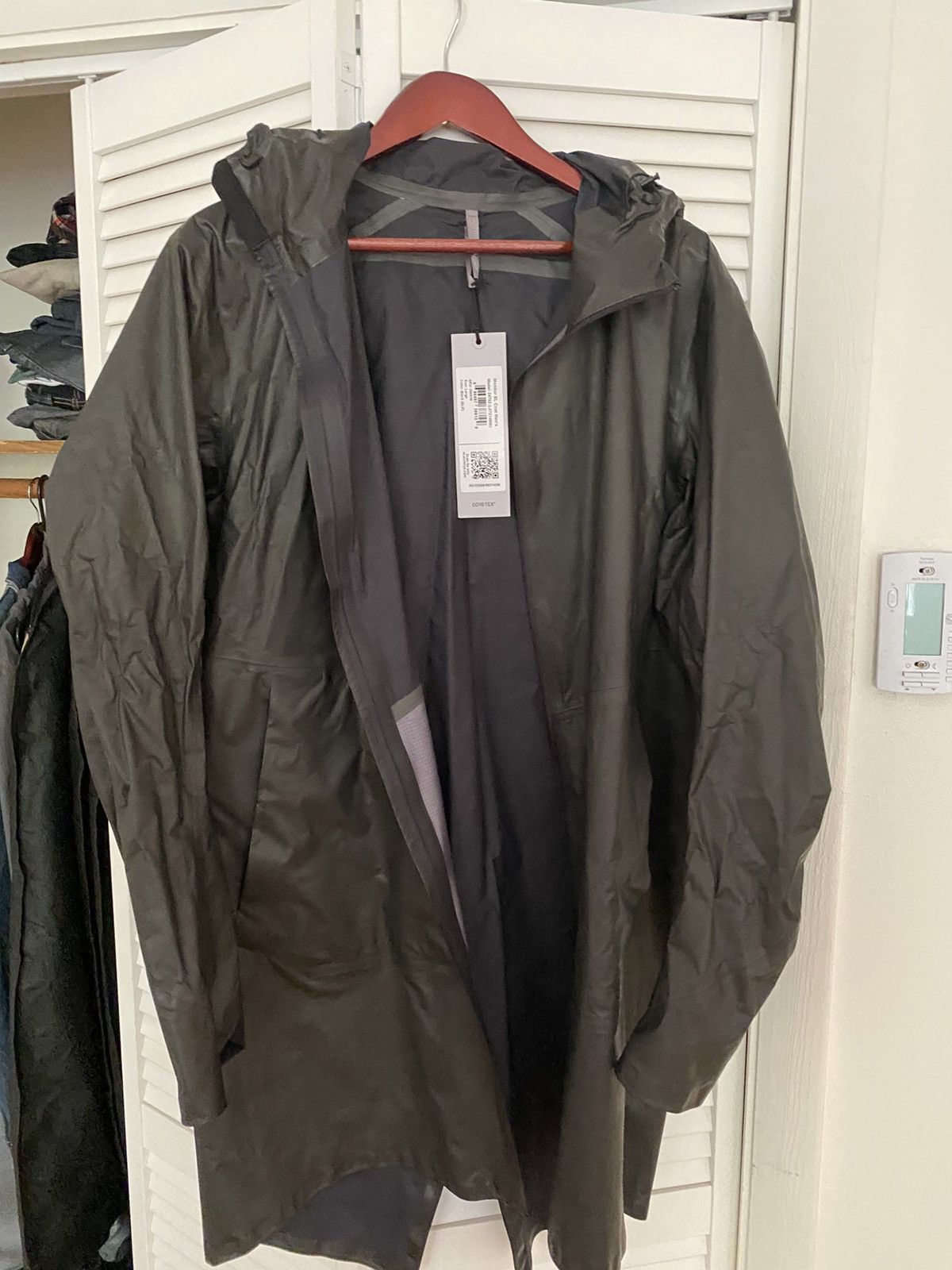 Arc'Teryx Veilance Arc’Teryx Veilance Monitor SL Shakedry Raincoat Size ...