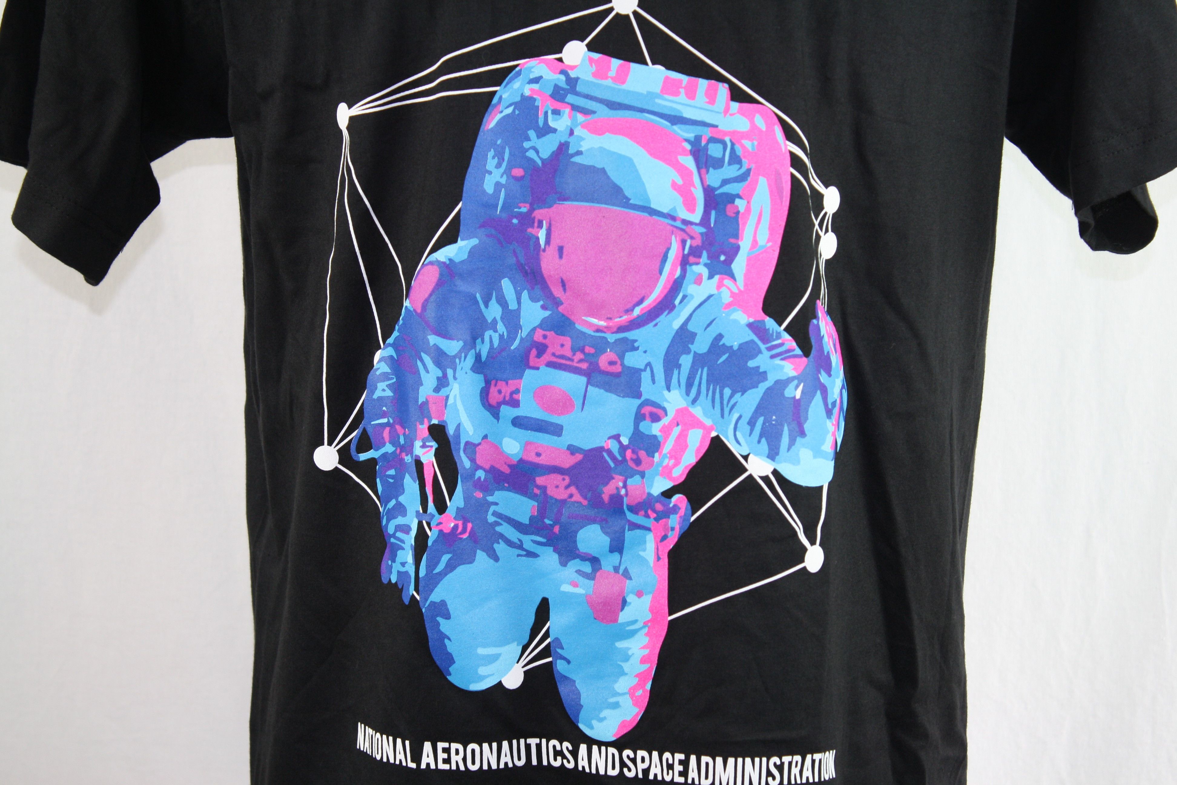 NASA NASA Geometric Black T-Shirt Mens L Astronaut Size US L / EU 52-54 / 3 - 2 Thumbnail
