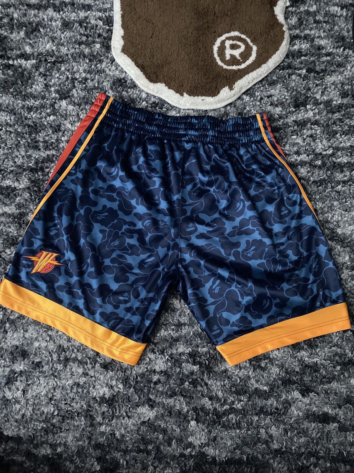 Bape Bape x Mitchell & Ness Warriors Authentic Basketball Shorts Size US 35 - 2 Preview