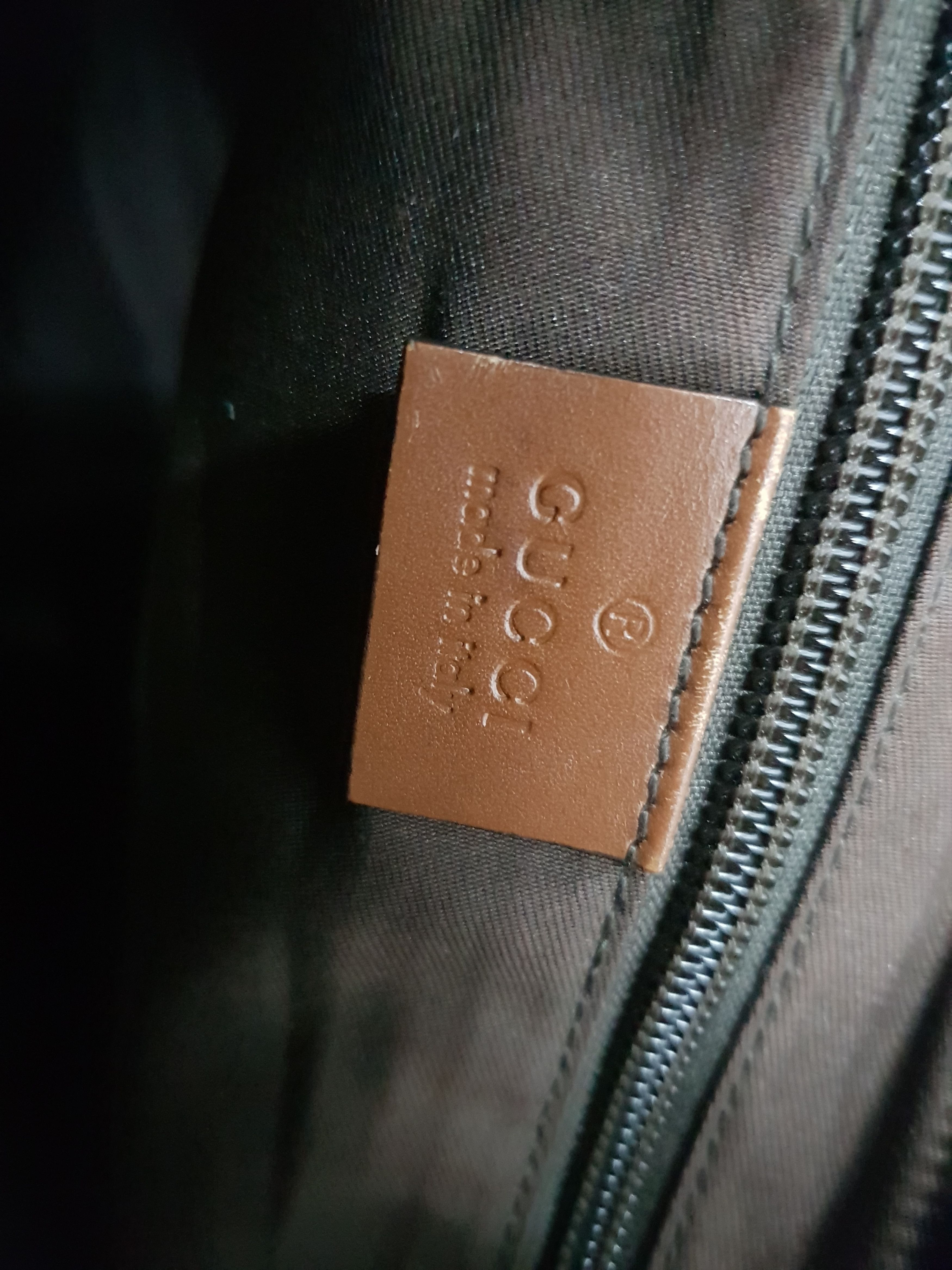 Gucci 🔥Authentic 🔥GUCCI Monogram Sling Bag Size ONE SIZE - 11 Thumbnail