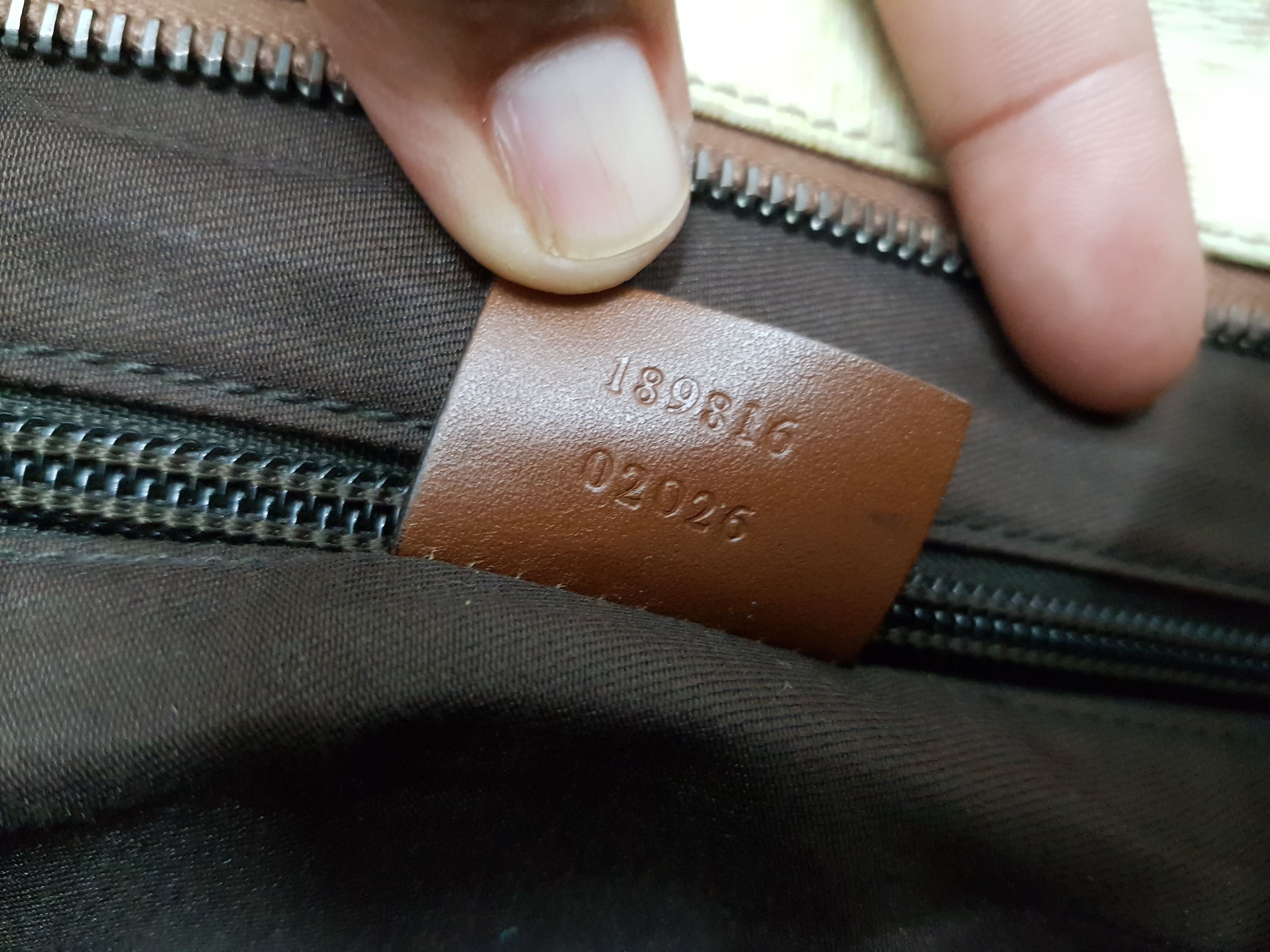 Gucci 🔥Authentic 🔥GUCCI Monogram Sling Bag Size ONE SIZE - 12 Thumbnail