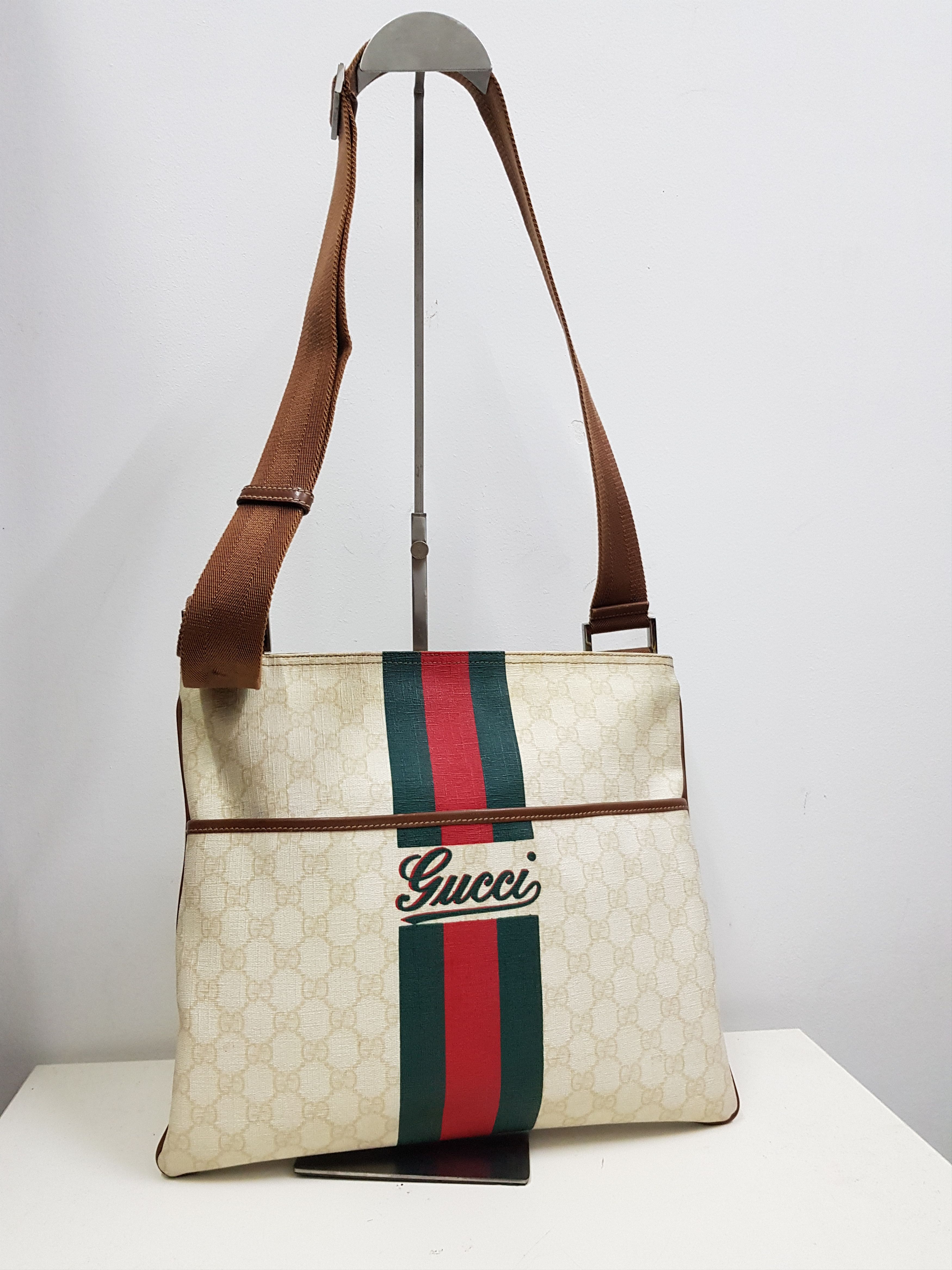 Gucci 🔥Authentic 🔥GUCCI Monogram Sling Bag Size ONE SIZE - 3 Thumbnail