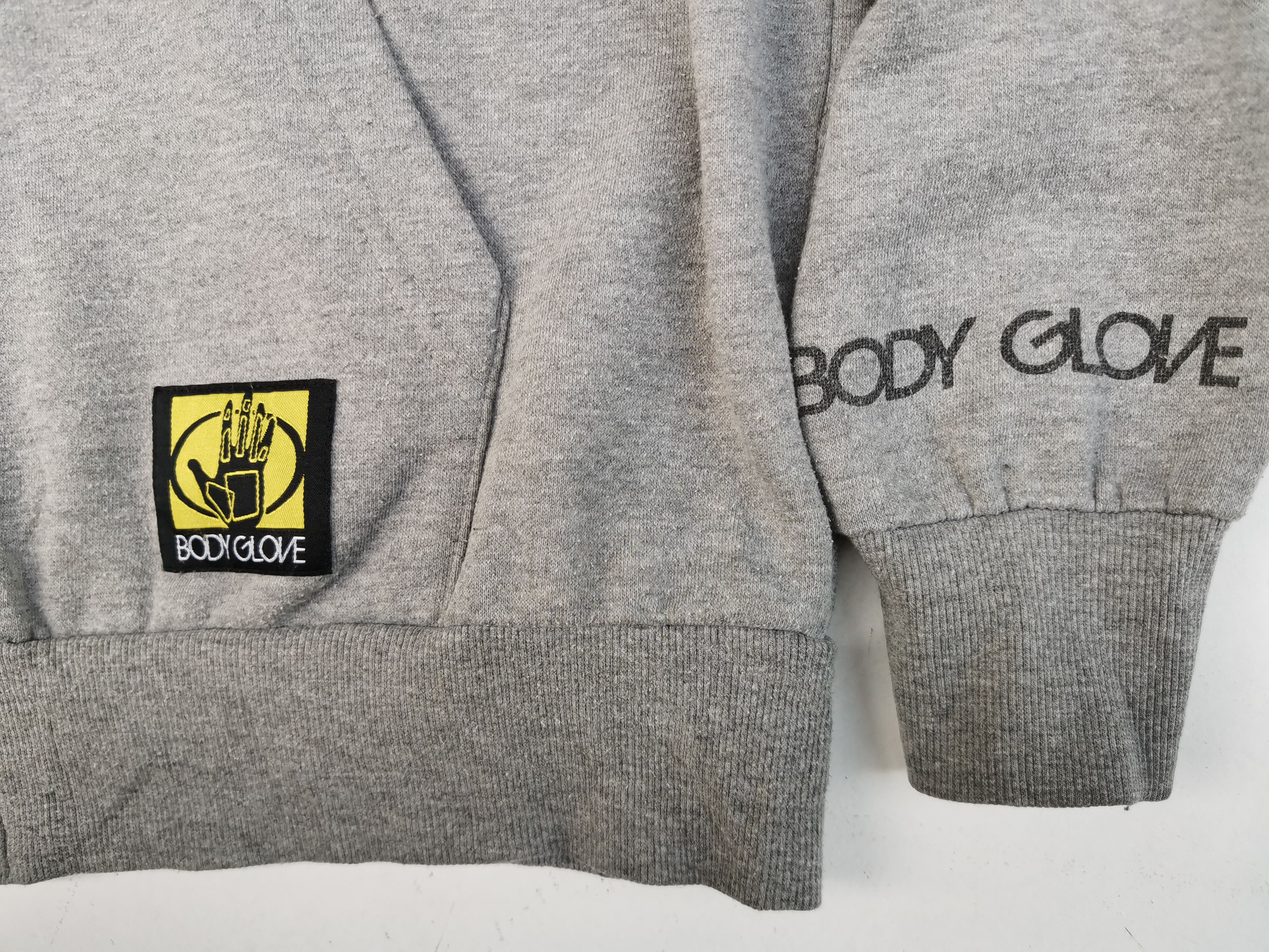 Body Glove Vintage Body Glove Big Logo Hooded Sweaters Size US L / EU 52-54 / 3 - 5 Thumbnail