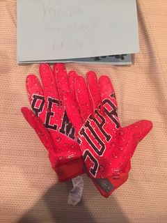 Supreme football clearance gloves