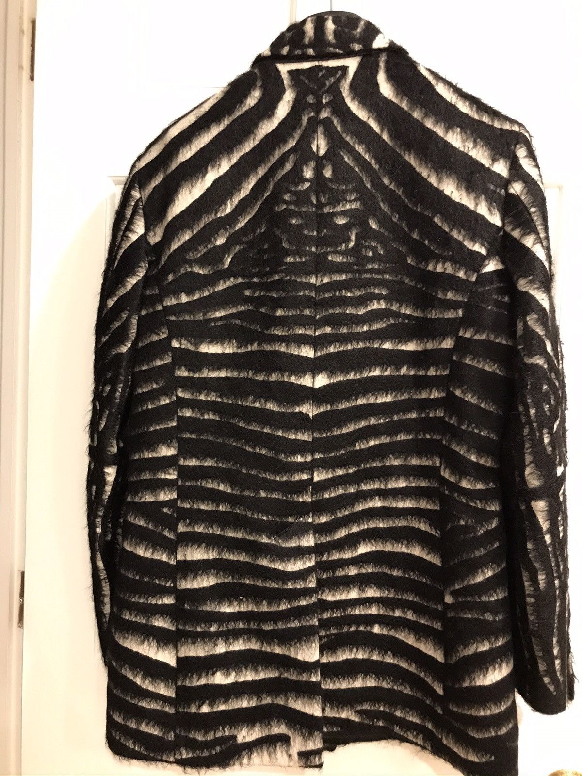 John Varvatos Wool & Mohair Zebra coat size 38 Size US M / EU 48-50 / 2 - 13 Thumbnail