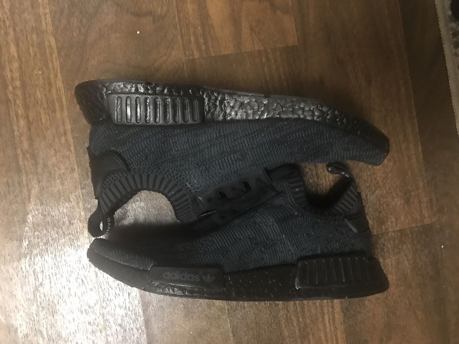 Nmd r1 hotsell pk pitch black